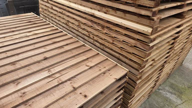🌟 Heavy Duty Feather Edge Fencing Panels. Pressure Treated Brown. Made With 75 x 32mm Back Batons