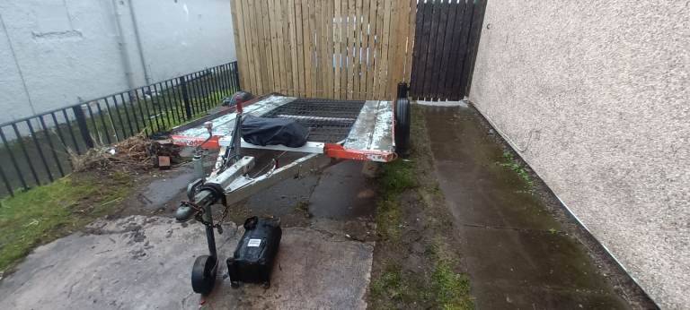 Car transport beavertail trailer 