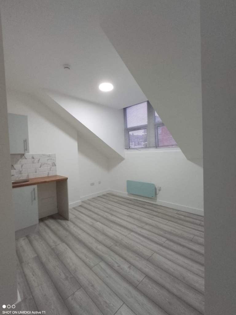 HMO Studio Flat – Lamberth Area - SW16 2AX – DSS Welcome (35+)