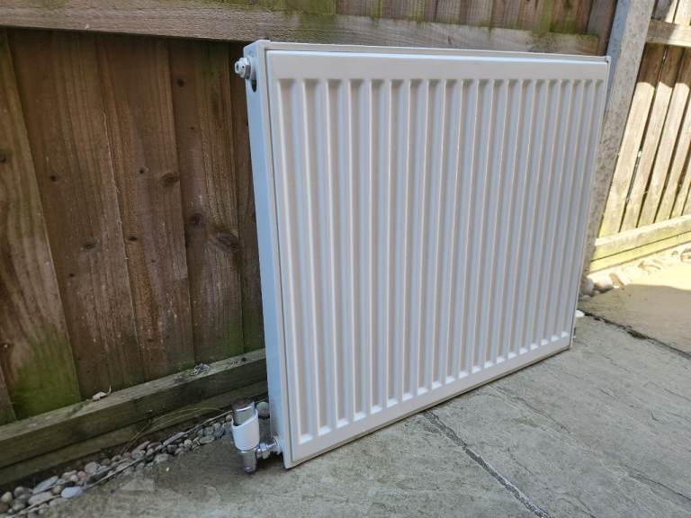 White Metal Radiator (single) 700x600 with TRV