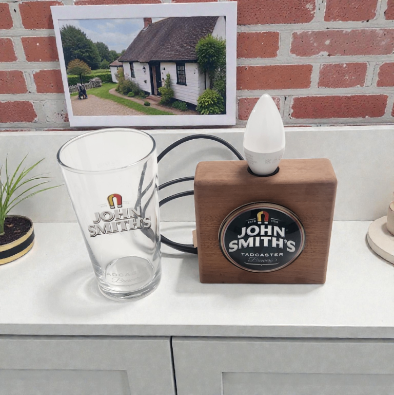 Handmade John Smith’s Beer Pump Badge Table Lamp – Fish Eye Frog Lens – & John Smith Pint Glass