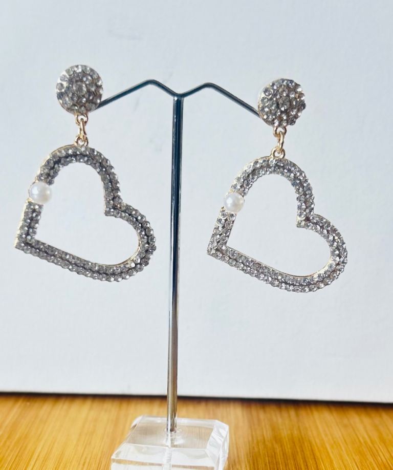 Sparkly Crystal and Pearl Heart Dangle Earrings 