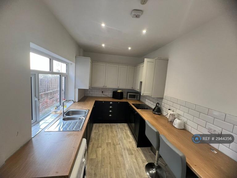 1 bedroom in West End Avenue, Doncaster, DN5 (#2944356)