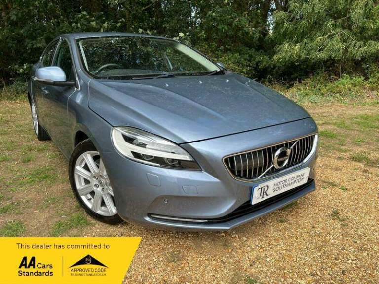 2016 Volvo V40 D3 [4 Cyl 150] Inscription 5dr HATCHBACK DIESEL Manual