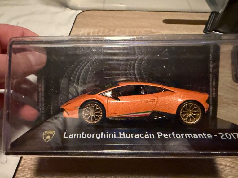 Set 8 Lamborghini model supercars 