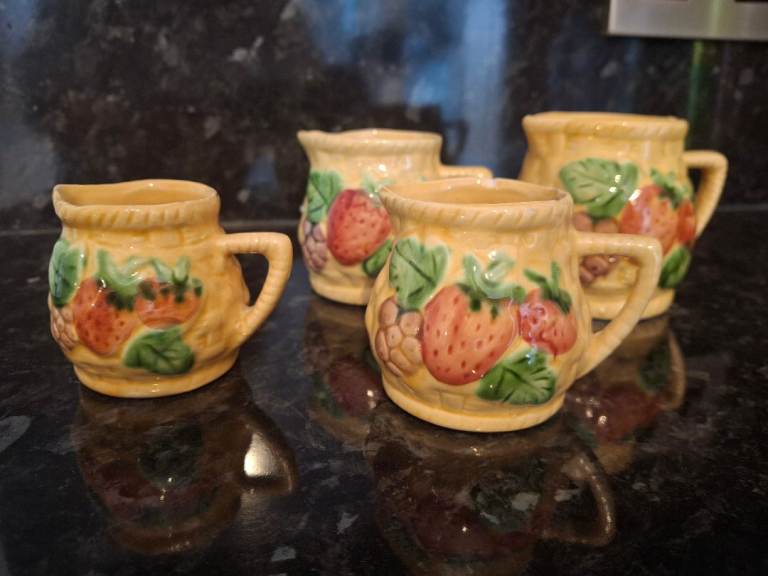 Vintage Ceramic Set of Measuring Cups with Strawberry Decor - 1950s , Set of 4 , Made in Japan