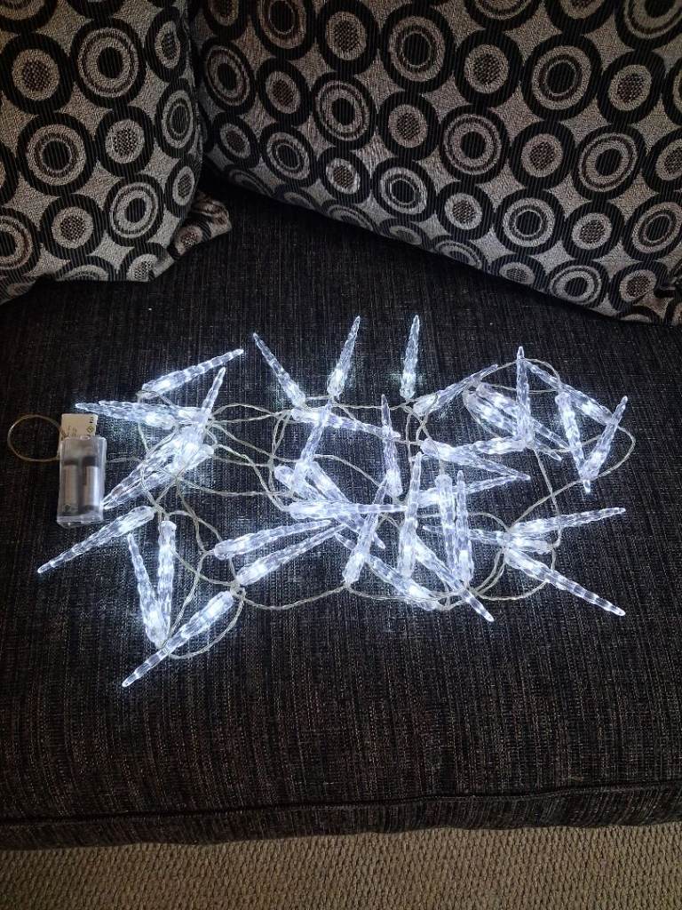 String of lights icicle shape