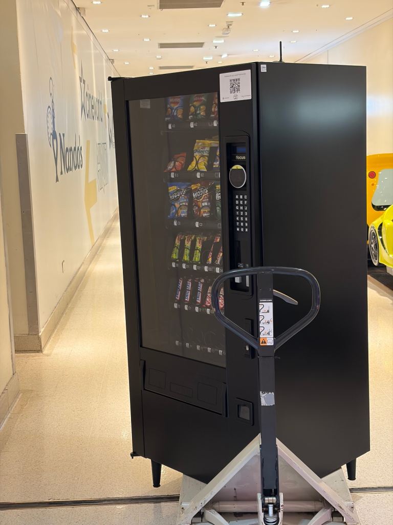 Vending machine ( Used for just a Year NO FAULTS) , £800.00 for Sale