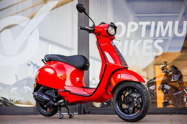 Piaggio Vespa Sprint S 50 ! DELIVERY MILES ! PRE ! STUNNING