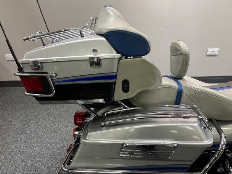 Harley-Davidson FLHTCUSE Electra Glide 1800, 2009