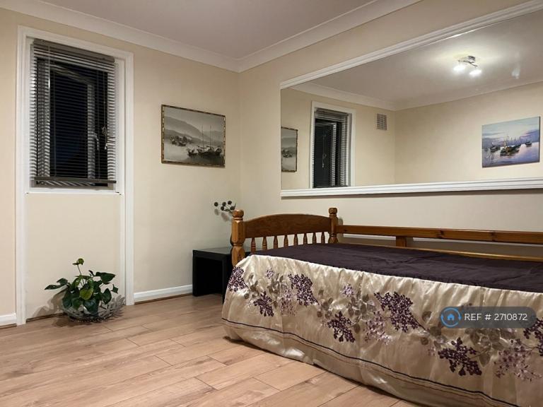 3 bedroom house in Appleton Road, London, SE9 (3 bed) (#2710872)