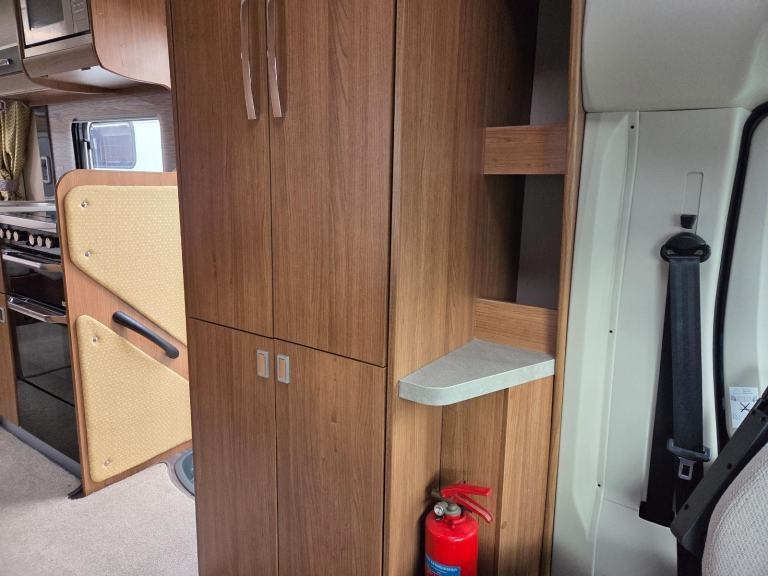 Auto-Trail Apache 634 luxury 2 berth DIESEL MANUAL 2018/18