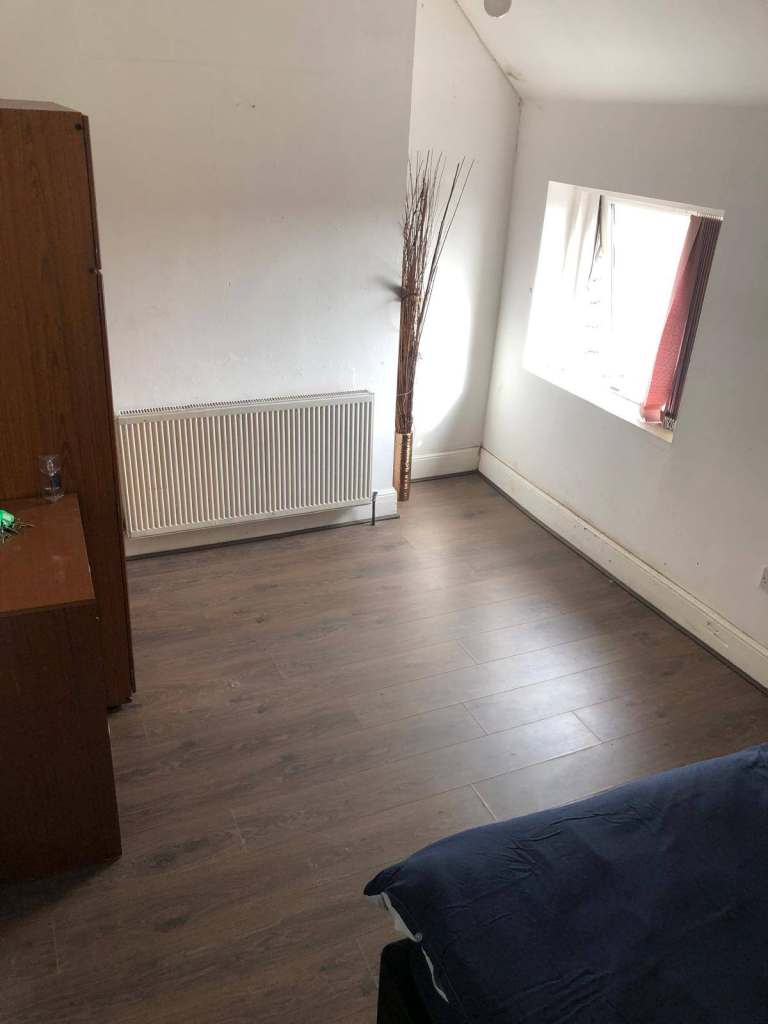 STRUGGLING WITH HOMELESSNESS IN GLASGOW? MOVE TO BIRMINGHAM – WE CAN HELP