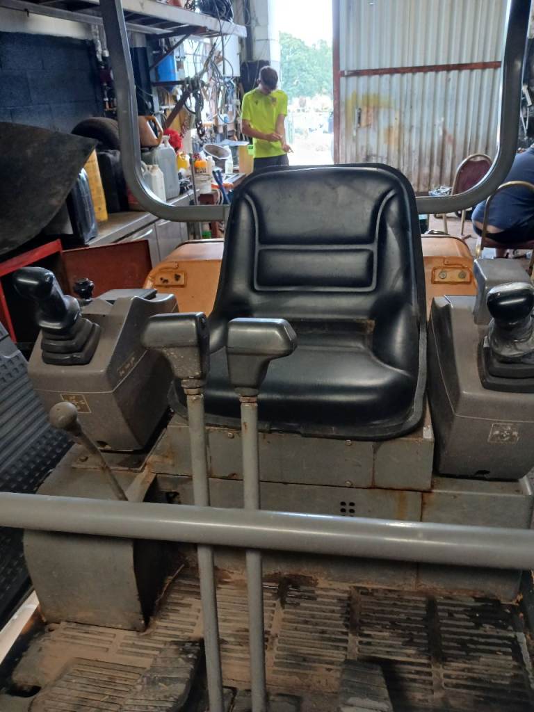 Mini excavator case 1.5 ton 