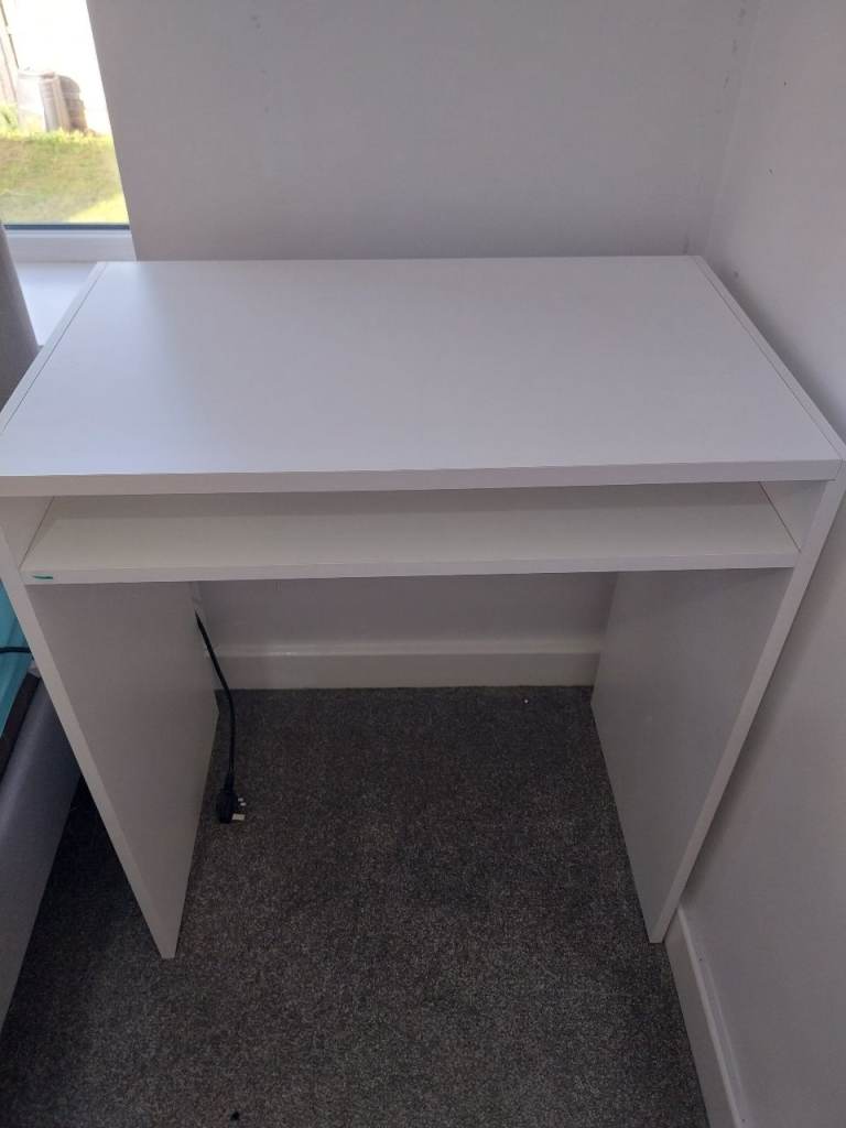 White Wooden Desk with Shelf – Good Condition