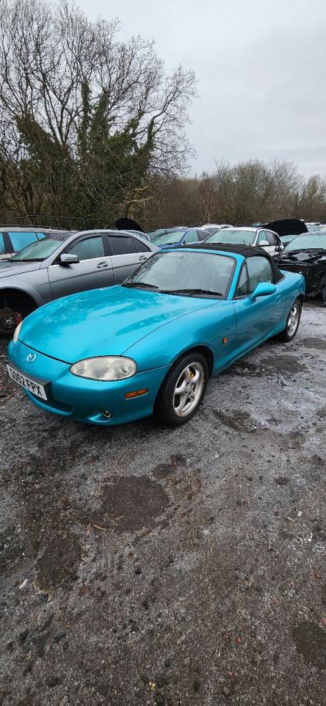 Mazda mx5 52 plate breaking 