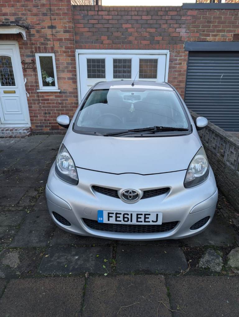 Toyota, AYGO, Hatchback, 2011, Semi-Auto, 998 (cc), 5 doors – Low Mileage – MOT 2026