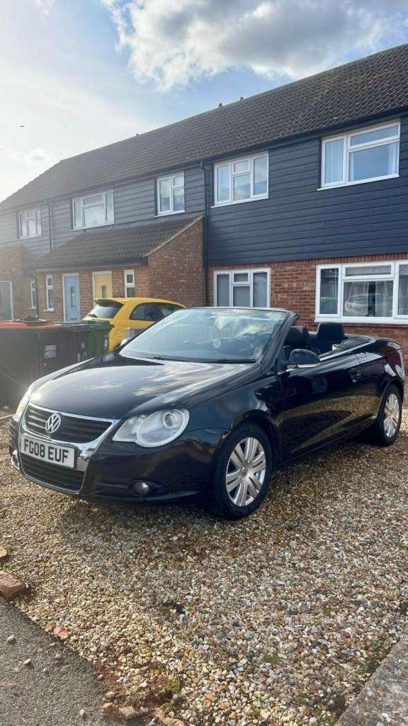 Volkswagen EOS, folding hard-top-12 Months MOT + Full Service History - Auto (DSG)