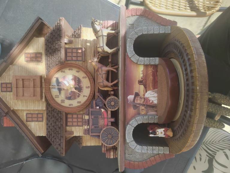 the duke cuckoo clock bradford exchange john wayne horse/buggy & train set rare