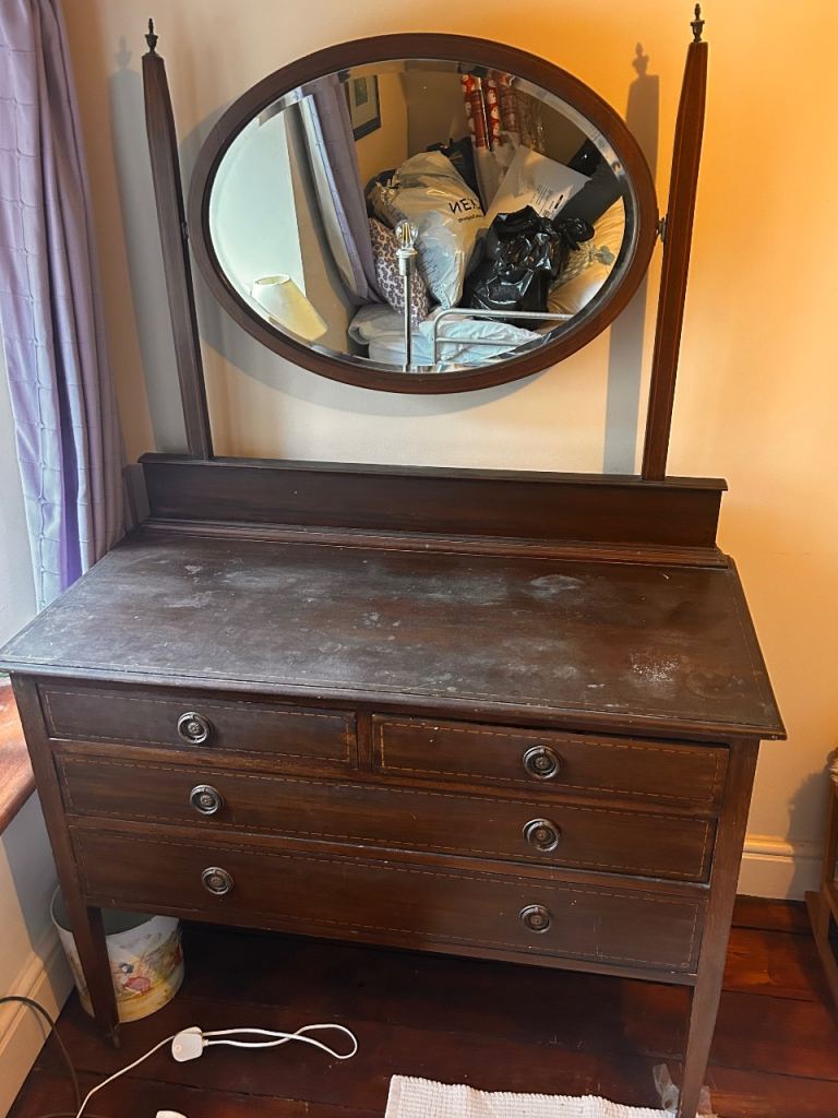 FREE - Chest of drawers with mirror 