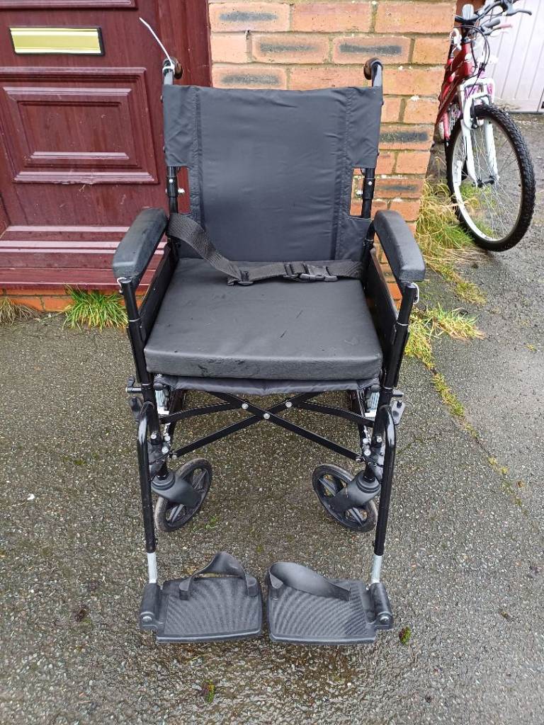 INVACARE BEN 9 NG ADULT SIZE WHEELCHAIR VGC £50 NO OFFERS DARWEN BB3 0DU 