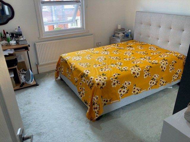 A Stunning, 3 Beds, 1 family bath,  1 ensuite, 1 cloakroom, 4 storey Terraced House To Rent 