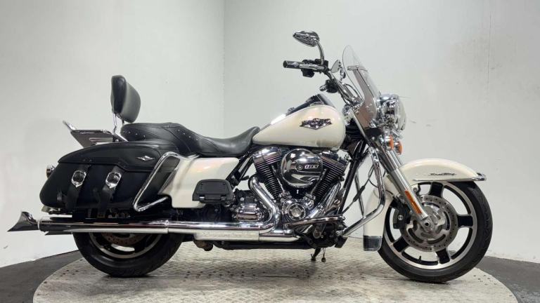 Harley-Davidson Touring 1690 FLHRC ROAD KING CLASSIC [Phone number removed]K MOT WARRANTY