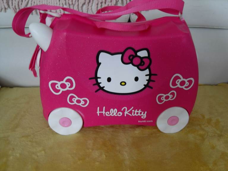 Hello Kitty Trunki Pull/Ride Along Luggage Case Pink Sparkle    Like-New