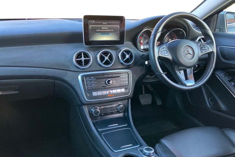 2017 Mercedes-Benz GLA GLA 200d SE 5dr Auto Estate DIESEL Automatic