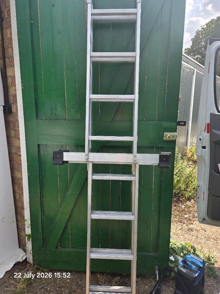 Aluminium Extension Ladder - Good Condition