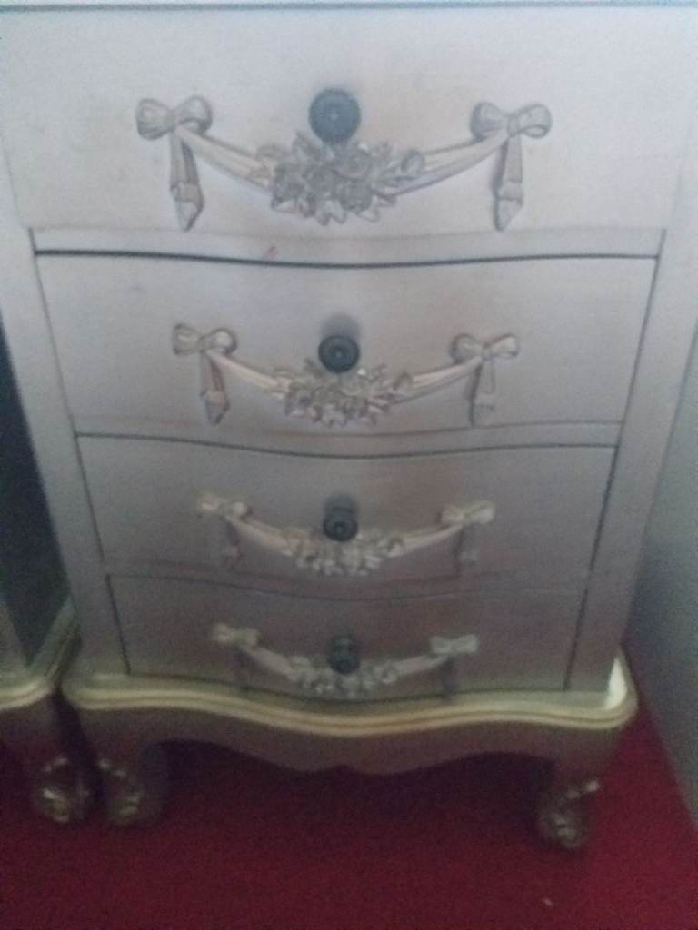 Bedside units 