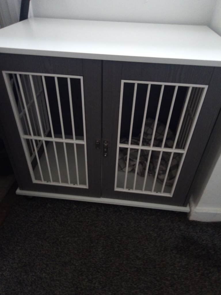 Dog crate 