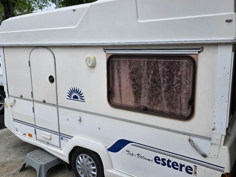 Esterol Top Volume 3 berth folding caravan