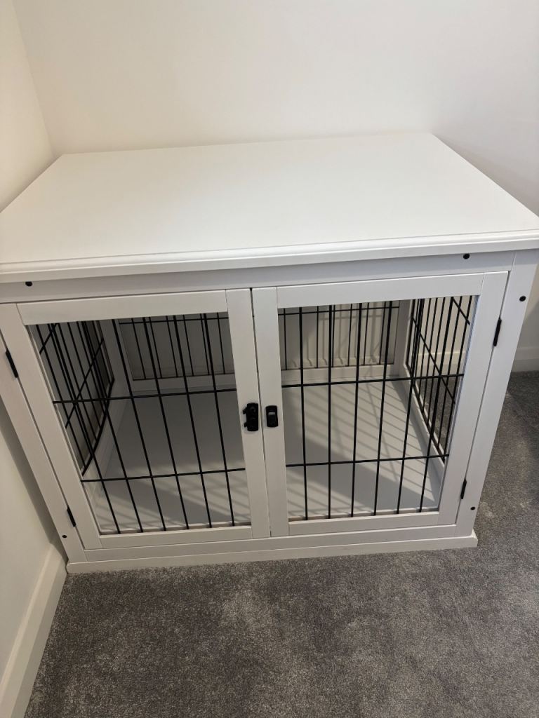 Wooden dog crate 