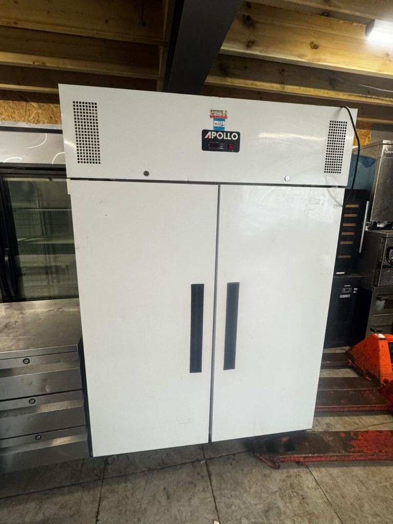 Commercial double door fridge cafe shop restaurant takeaway 