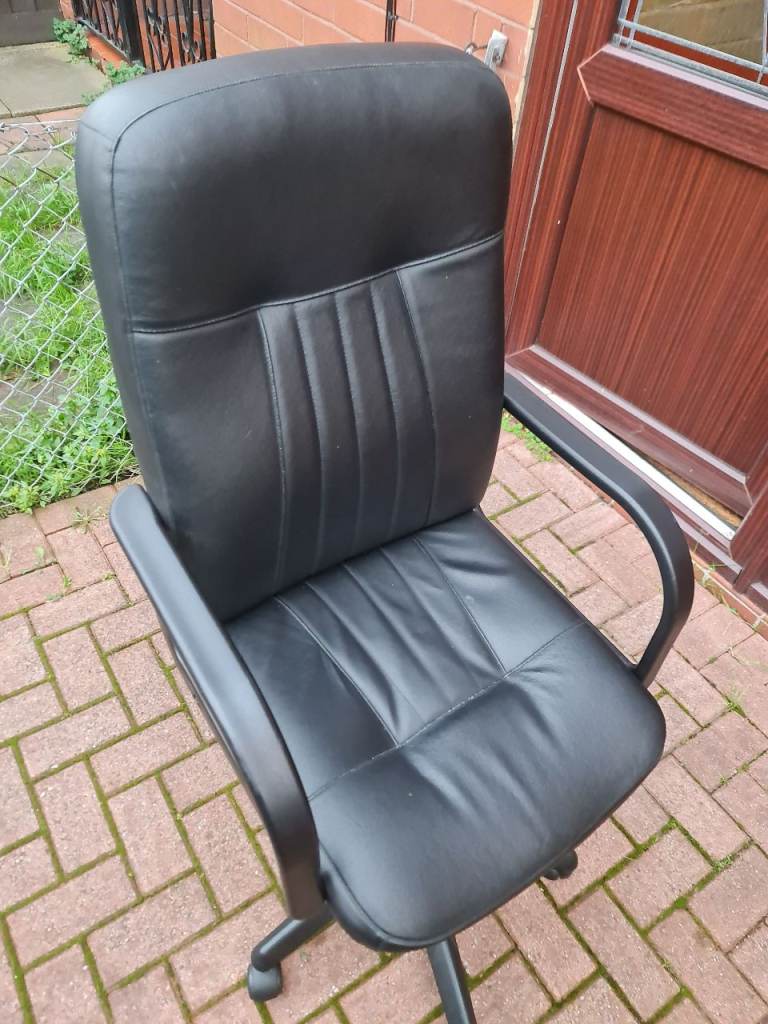 Comfortable Leather Chair