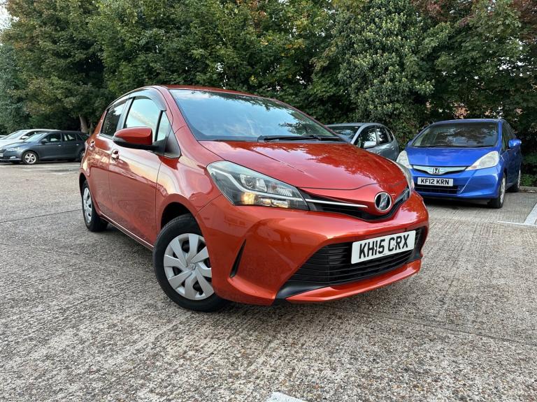 2015 Toyota Yaris 1.3 Mutidrive Petrol Auto 5dr safety pack Hatchback Petrol Automatic
