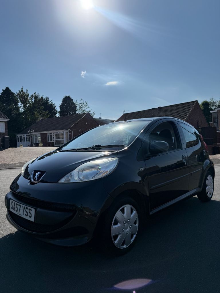 Automatic 1.0 Petrol * Peugeot 107 * £20 Tax Yearly*