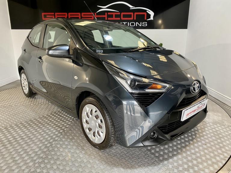 TOYOTA AYGO 1.0 VVT-i x-play 2019