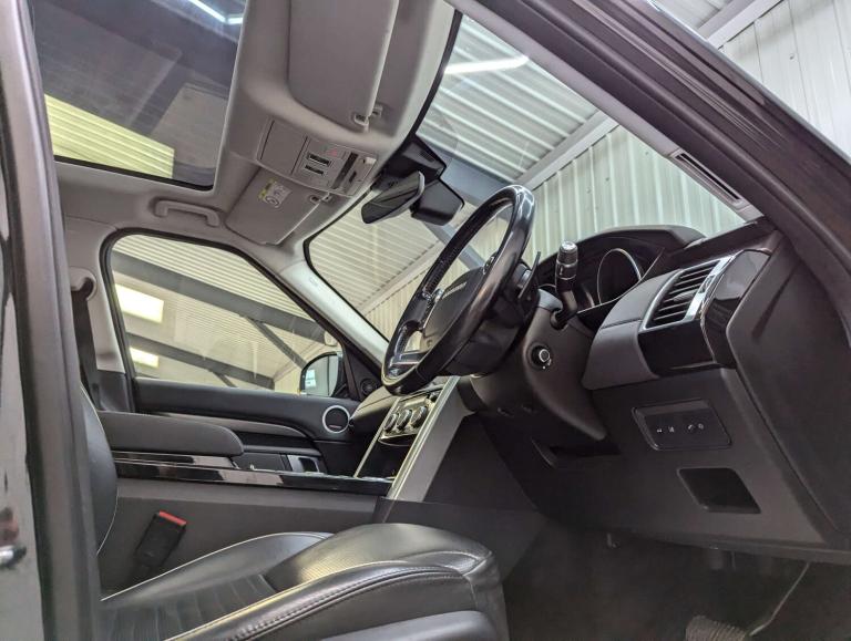 2017 Land Rover Discovery 3.0 Discovery HSE TD6 Auto 4WD 5dr SUV Diesel Automatic