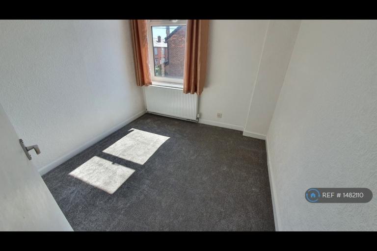 2 bedroom house in Grosvenor Street, Manchester, M26 (2 bed) (#1482110)