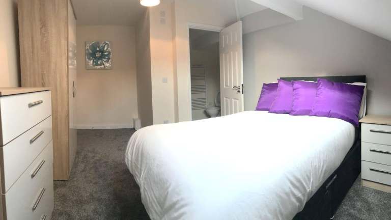 LE2 - Ensuite Rooms – All Bills Included