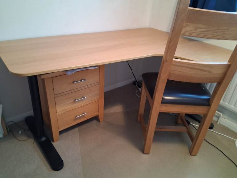 Wooden corner desk- very good condition. pick up only from WENDOVER