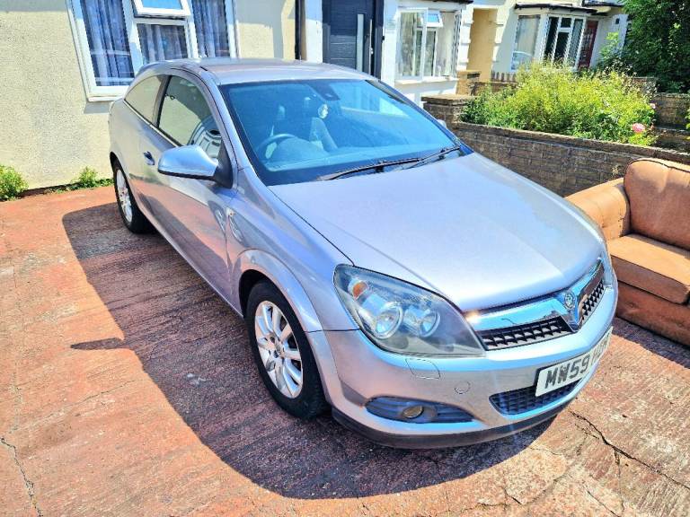 AUTOMATIC VAUXHALL ASTRA 1.8 ULEZ FREE DRIVES GREAT 