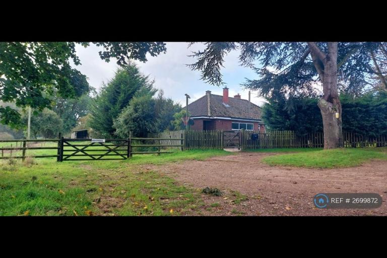 4 bedroom house in Macks Lane, Drayton, Norwich, NR8 (4 bed) (#2699872)