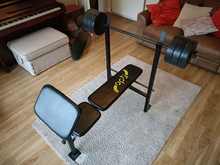 Barbell Flat Bench with 30kg Weights included