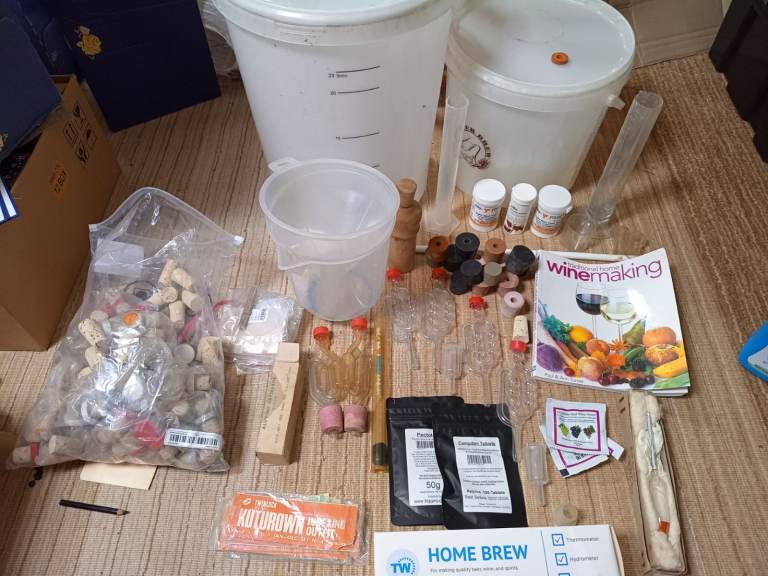 Wine Making Equipment Home Brew Beer Fermenting