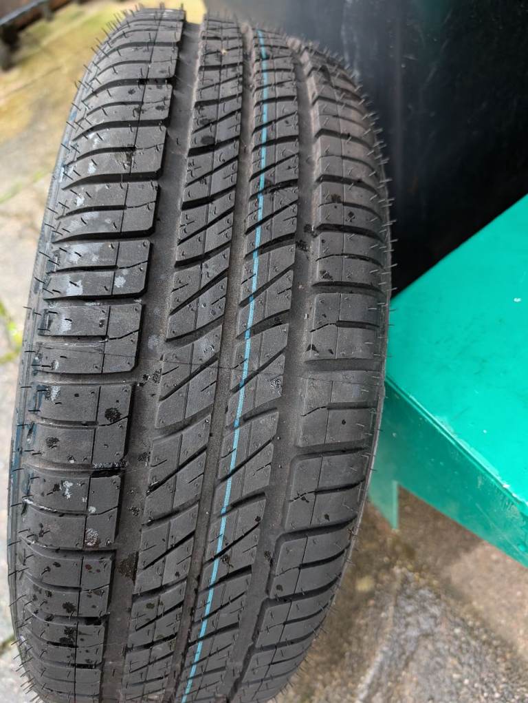 VW polo new tyre