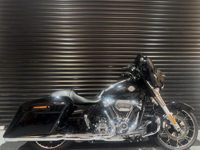 HARLEY-DAVIDSON TOURING FLHXS Streetglide Special Stage 1  Extras