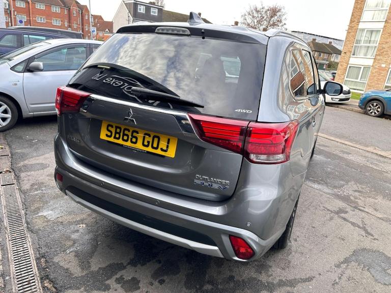2016 Mitsubishi Outlander 2.0h 12kWh Juro CVT 4WD Euro 6 (s/s) 5dr ESTATE Petrol/Electric Hybrid ...